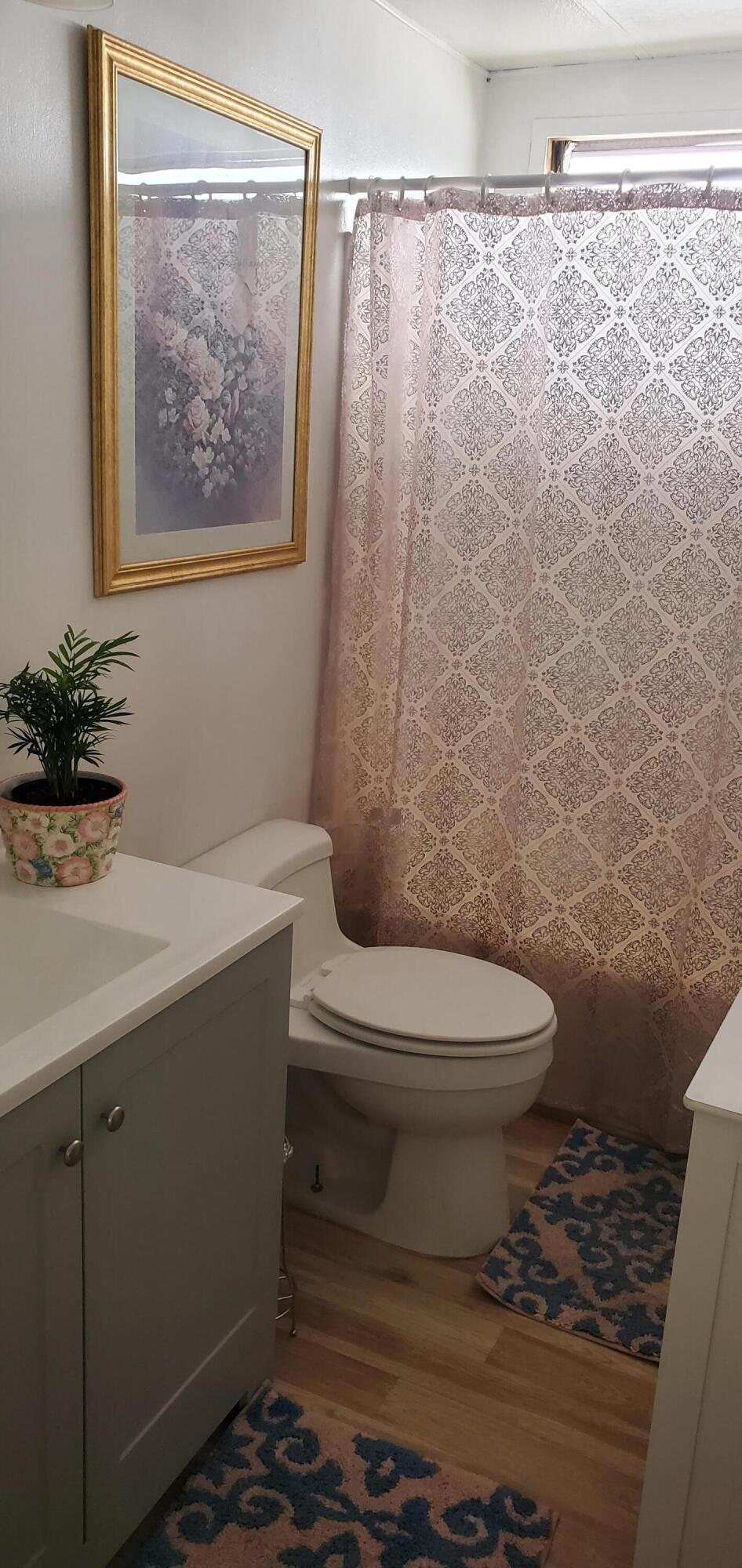 https://media.crmls.org/mediaz/675d6727-f2e0-44a1-a098-4e2f3161f5de.jpg?preset=X-Large