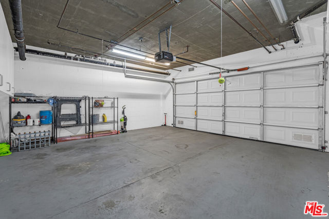 1022 10th Street, Santa Monica CA: https://media.crmls.org/mediaz/675da87a-a173-4604-af2a-b45cc1cf7ed0.jpg