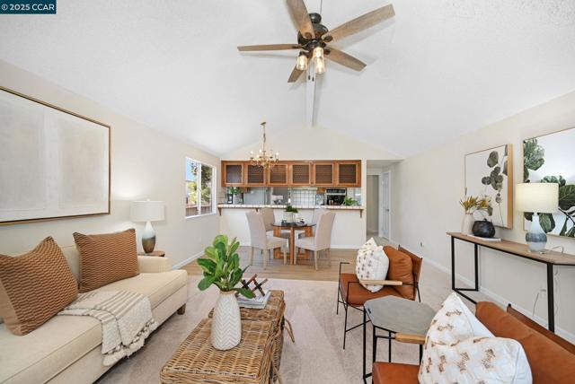 5040 Murchio Dr, Concord CA: https://media.crmls.org/mediaz/675db4b5-83aa-4072-996c-69a0a05ae385.jpg
