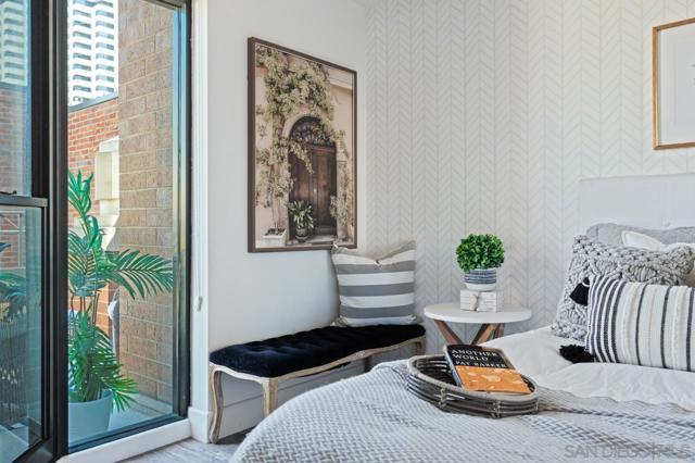 500 W Harbor Dr, San Diego CA: https://media.crmls.org/mediaz/675e39bf-7511-465b-9edf-1a30d53fbe55.jpg