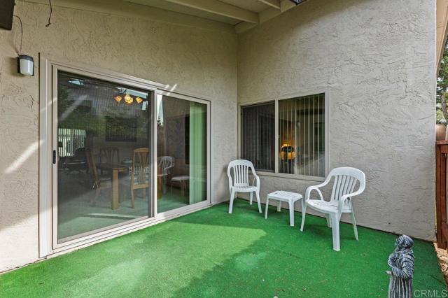 Detail Gallery Image 16 of 39 For 727 Nob Cir, Vista,  CA 92084 - 2 Beds | 2 Baths