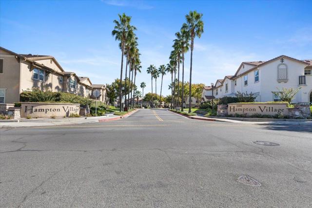 3301 N Park Drive, Sacramento CA: https://media.crmls.org/mediaz/675efa79-221e-4346-b210-9c706aba5065.jpg