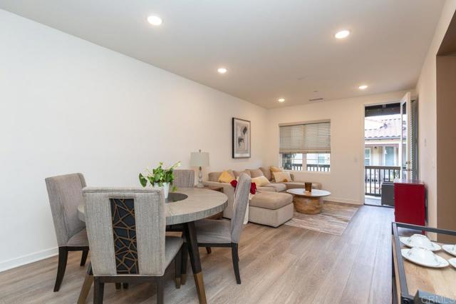 Detail Gallery Image 4 of 26 For 877 Blackstone Drive, San Marcos,  CA 92078 - 2 Beds | 2 Baths