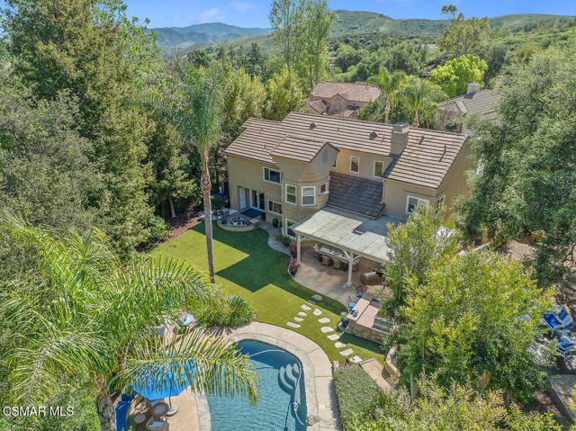 1732 Crooked Trail Place, Westlake Village CA: https://media.crmls.org/mediaz/675f9768-fd78-435f-9b9c-d21d5736b388.jpg