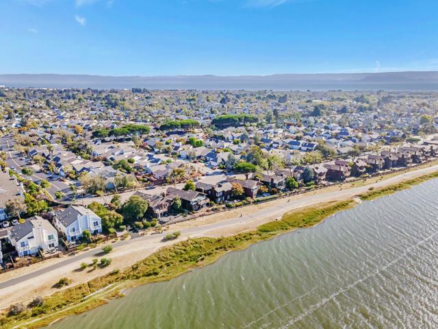 2959 Sea View Parkway, Alameda CA: https://media.crmls.org/mediaz/675fa699-0dae-410e-8bca-0581bac53c89.jpg