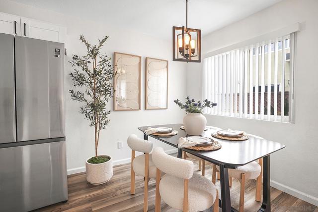 6602 Beadnell Way, San Diego CA: https://media.crmls.org/mediaz/675fabd3-fe86-4f2c-9712-fd08a1bcfd34.jpg