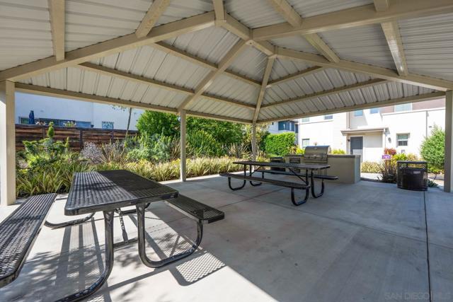 2053 Tango Loop, Chula Vista CA: https://media.crmls.org/mediaz/675fe24b-fcd5-4af3-9f4c-62d53069b09b.jpg