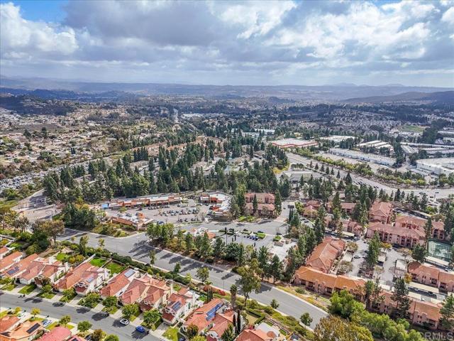 12059 Alta Carmel Ct, San Diego CA: https://media.crmls.org/mediaz/67607bdb-e165-4b7f-a253-cd85a7e710a5.jpg