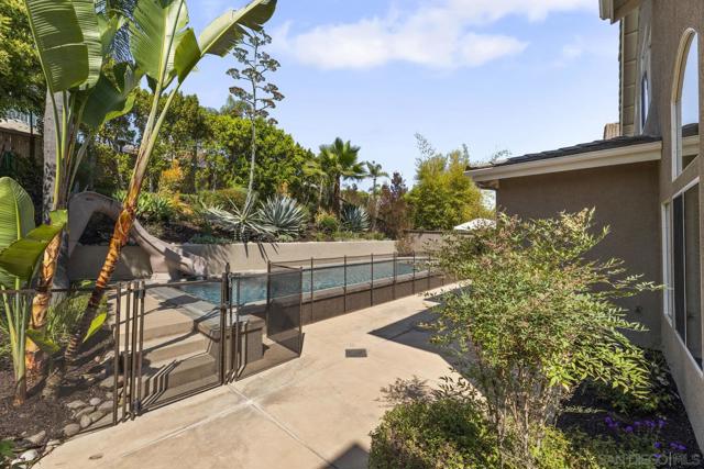 7878 Pipit Pl, San Diego CA: https://media.crmls.org/mediaz/67608170-18d8-40e9-bb9f-f49412e77c97.jpg