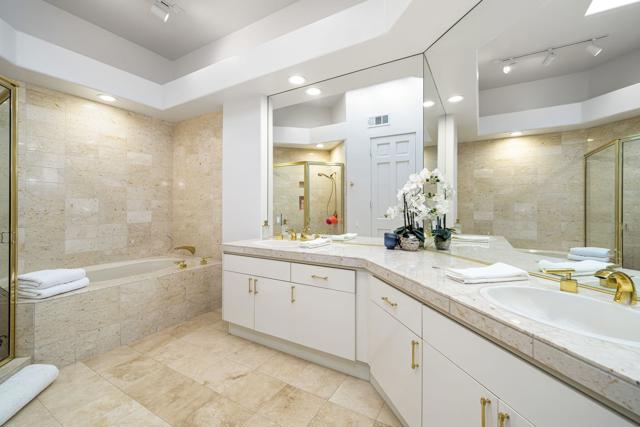 75720 Vista Del Rey, Indian Wells CA: https://media.crmls.org/mediaz/6760d9de-cca3-4144-bb36-12fed8f4cf7f.jpg