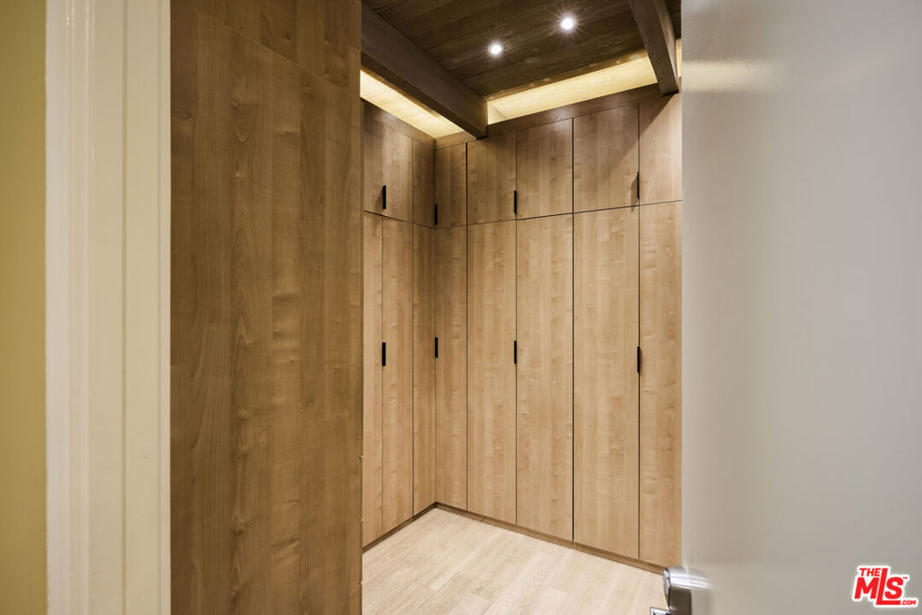 MLS #25588795 image #14