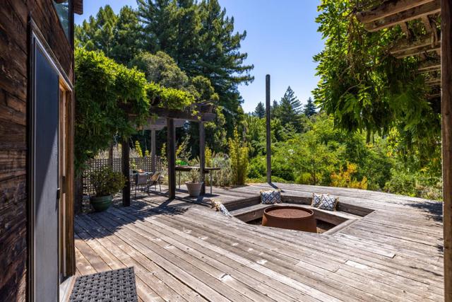 994 Laurel Grove Drive, Soquel CA: https://media.crmls.org/mediaz/6761bf0b-10fb-4da8-b817-ad074a0f54ad.jpg
