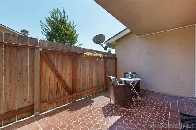 4924 Via Lapiz, San Diego, California 92122, 3 Bedrooms Bedrooms, ,1 BathroomBathrooms,Townhouse,For Sale,Via Lapiz,240023155SD