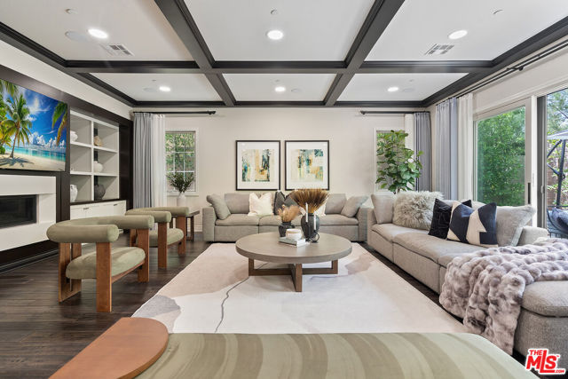 55 Suede, Irvine CA: https://media.crmls.org/mediaz/6763f1a9-ee2a-46db-8242-f119d760674f.jpg