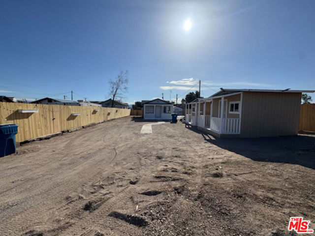 441 F Street, Needles CA: https://media.crmls.org/mediaz/676781fd-bfef-4e49-bc21-59dd669ee806.jpg
