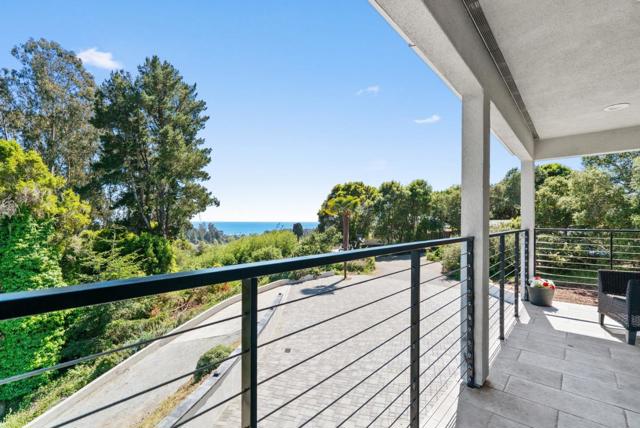 532 Moonrise Lane, Aptos CA: https://media.crmls.org/mediaz/6767adaf-25b8-49fa-9349-3ab149fb85da.jpg