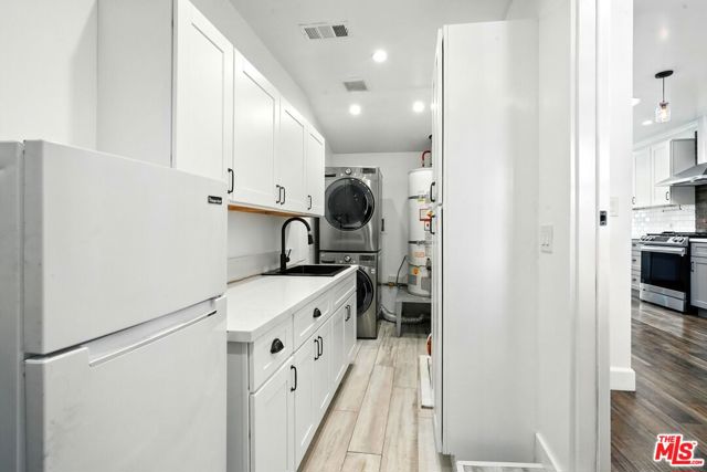 20616 Quedo Drive, Woodland Hills CA: https://media.crmls.org/mediaz/67688b36-2a5a-4bf0-977b-7aea136a6077.jpg
