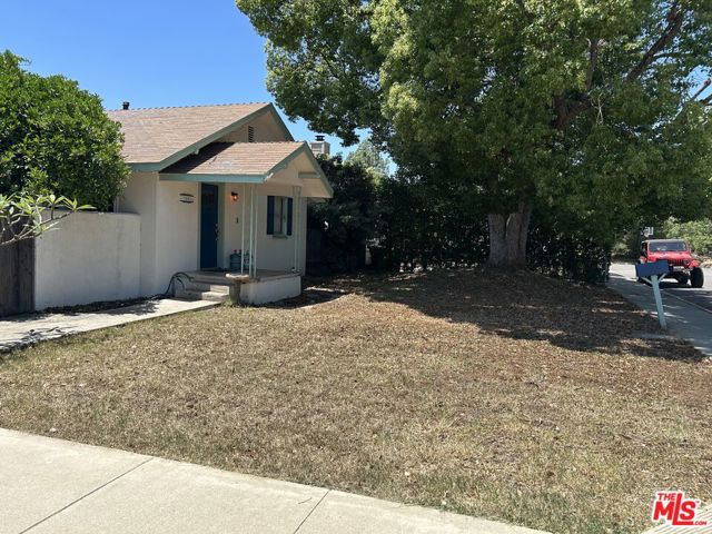1990 7th Street, La Verne CA: https://media.crmls.org/mediaz/6768918f-f02f-43f7-91c4-6e76d168618d.jpg