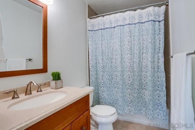 15034 Jenell St, Poway CA: https://media.crmls.org/mediaz/6768e771-fc33-4302-815c-394797719d3d.jpg