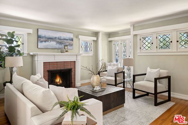 4155 Madison Avenue, Culver City CA: https://media.crmls.org/mediaz/676996c9-cd47-47ff-b43e-656a2c4e43c4.jpg