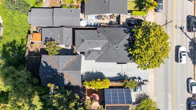 1124 Laurel Street, Santa Cruz CA: https://media.crmls.org/mediaz/676a8133-d4f2-4f7a-a6a4-ea94d70ee1b2.jpg