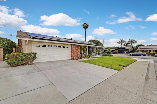 4601 Hampshire Way, Fremont CA: https://media.crmls.org/mediaz/676a91e9-7c28-4aef-9b8e-e76e229bafbc.jpg