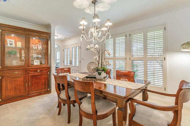 736 Tunbridge Rd, Danville CA: https://media.crmls.org/mediaz/676ab5de-aade-4ad4-8711-8d0113b50689.jpg
