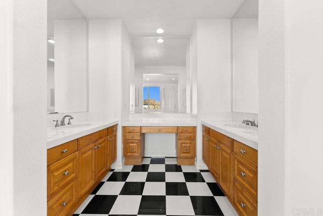 Detail Gallery Image 27 of 44 For 1004 Red Granite Rd, Chula Vista,  CA 91913 - 5 Beds | 4/1 Baths