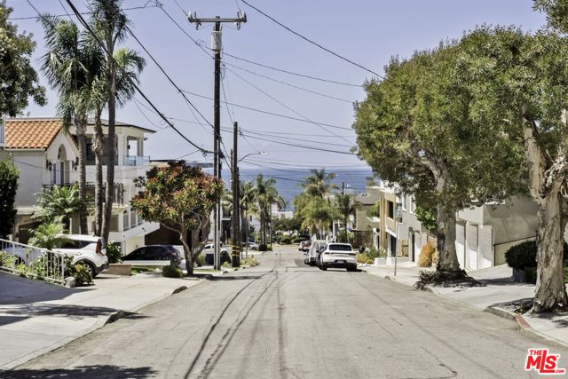 636 12th Street, Manhattan Beach, California 90266, 5 Bedrooms Bedrooms, 0 ,4 BathroomsBathrooms,Residential,For Sale,12th,0,26842911 636 12th Street, Manhattan Beach, California 90266, 5 Bedrooms Bedrooms, 0 ,4 BathroomsBathrooms,Residential,For Sale,12th,0,26842911