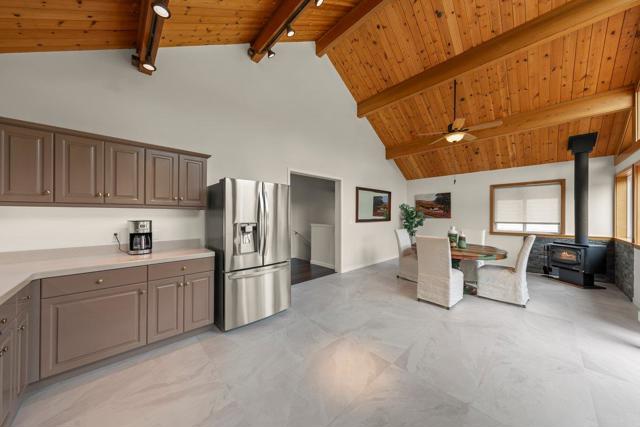 350 6th Avenue, Half Moon Bay CA: https://media.crmls.org/mediaz/676bc51d-3f39-4c0a-9f63-a70eb782e5cf.jpg