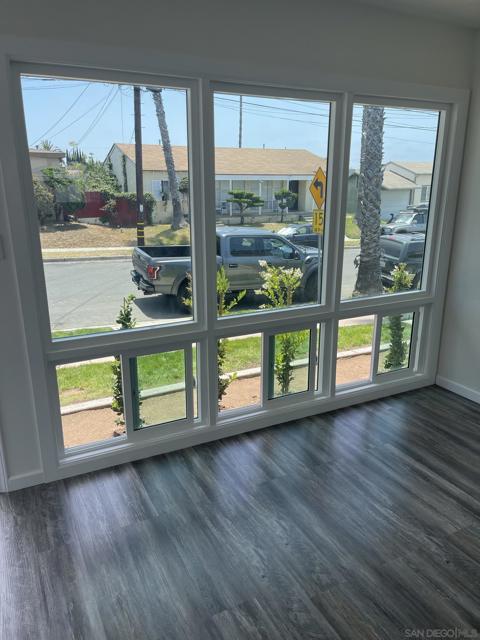 4810 12 Jumano Ave, San Diego CA: https://media.crmls.org/mediaz/676c1408-09bb-4006-a523-6bc80d2a2a41.jpg