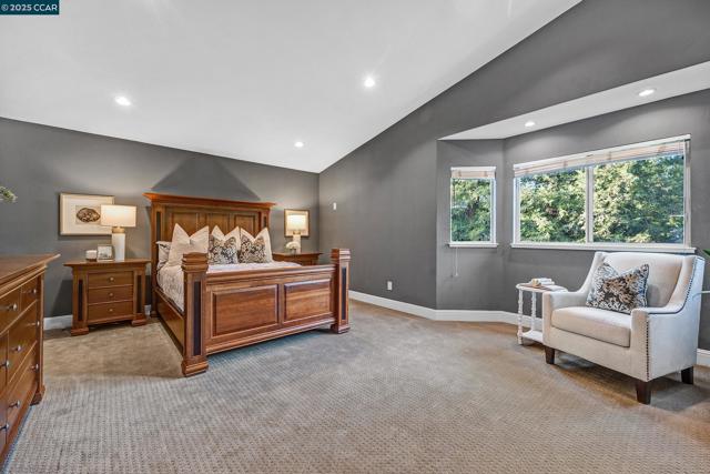 100 Bedford Ct, Danville CA: https://media.crmls.org/mediaz/676c2f74-495f-40f4-9c42-c6d4900df756.jpg