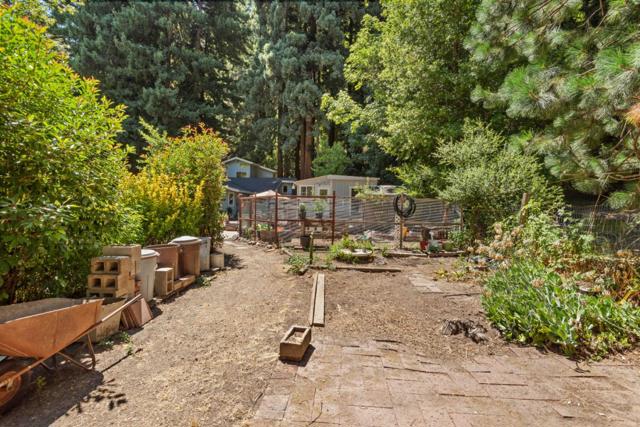 2510 Bean Creek Road, Scotts Valley CA: https://media.crmls.org/mediaz/676d36af-a3ca-4750-9e64-f3fc9680572f.jpg