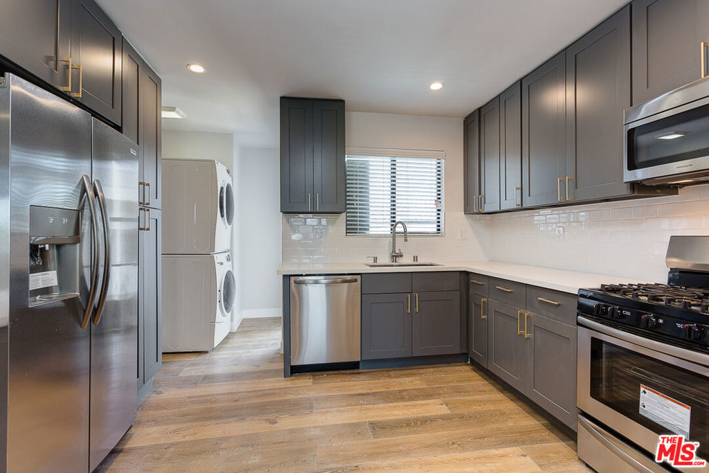 2841 S REDONDO #2841