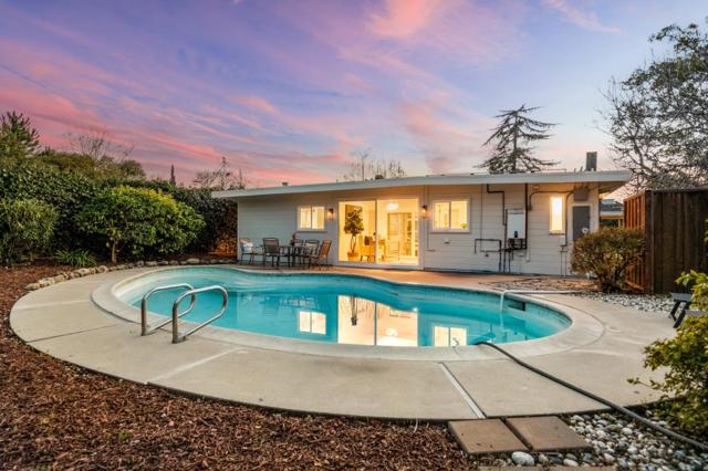 3151 Ramona Street, Palo Alto CA: https://media.crmls.org/mediaz/676de8e9-cae9-4460-a3b8-69301c0f7313.jpg