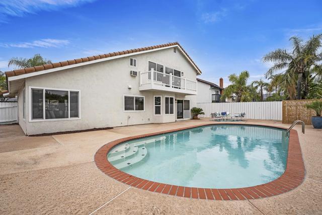 2071 Monaco Ct, El Cajon CA: https://media.crmls.org/mediaz/676e0923-a35c-41cf-bd6c-57a2bfc2716d.jpg