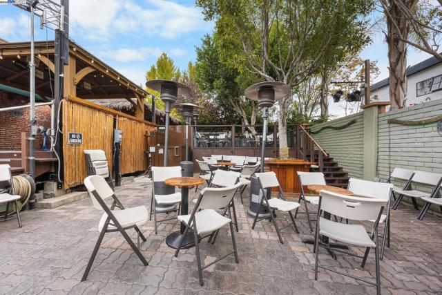 22519 Main St, Hayward CA: https://media.crmls.org/mediaz/676e1d2b-74dd-45e3-86fd-b66a729c21ff.jpg