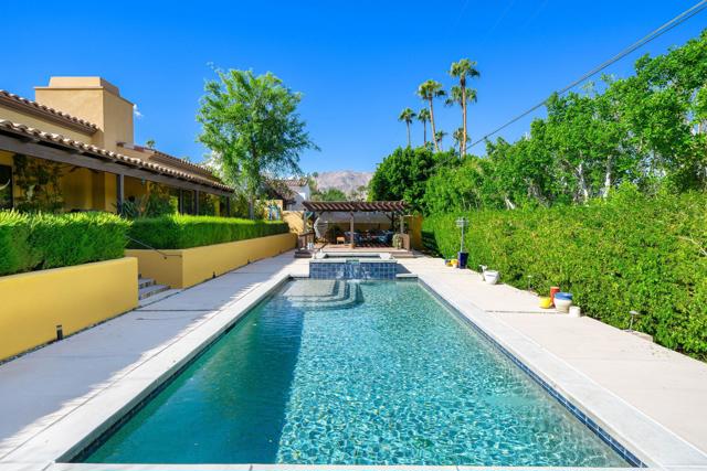 73342 Bursera Way, Palm Desert CA: https://media.crmls.org/mediaz/676f1753-d2f5-432a-b640-8261c3ba425d.jpg