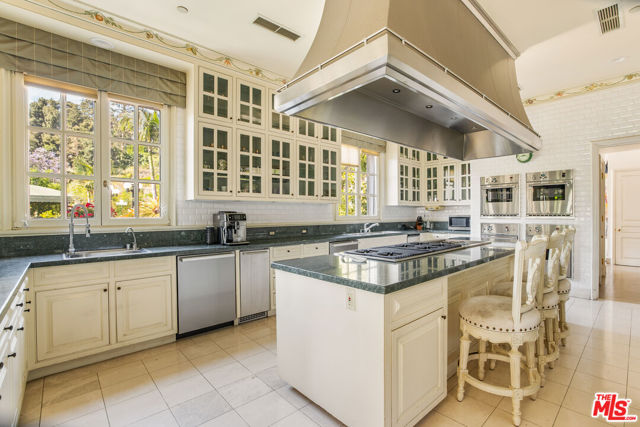 761 Bel Air Road, Los Angeles CA: https://media.crmls.org/mediaz/676f7066-2db8-48d3-9331-082f2e24f088.jpg