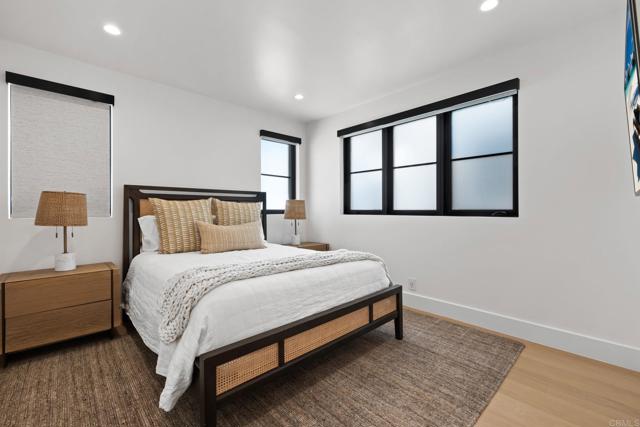 Detail Gallery Image 34 of 72 For 119 41st St, Newport Beach,  CA 92663 - 3 Beds | 5 Baths