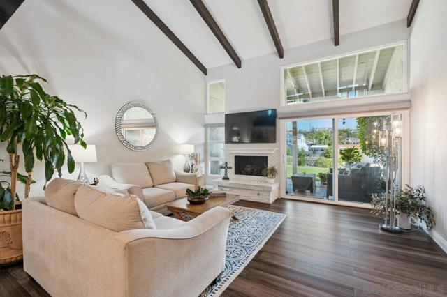 17839 Valle De Lobo, Poway CA: https://media.crmls.org/mediaz/67700da2-d98e-42f6-9813-6d4b9bb548a7.jpg