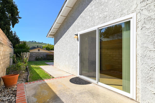 2202 Park Place, Thousand Oaks CA: https://media.crmls.org/mediaz/677166cd-73f3-4e82-8dcc-0d519e0f0e26.jpg
