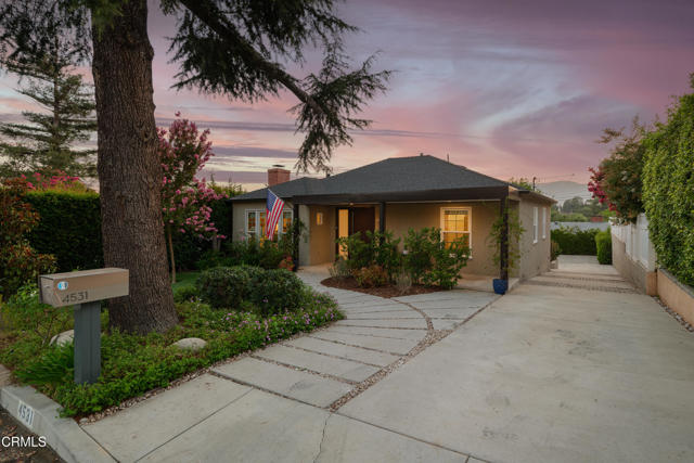 4531 El Camino Corto, La Canada Flintridge CA: https://media.crmls.org/mediaz/6771a087-5f27-4139-825e-af69d9cc02d7.jpg