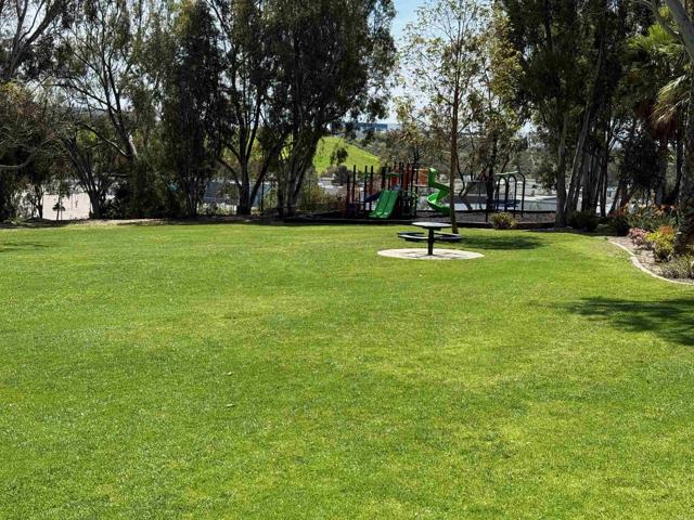 416 Alyssum, Oceanside CA: https://media.crmls.org/mediaz/6772211a-428d-4bca-9315-35251cd67785.jpg