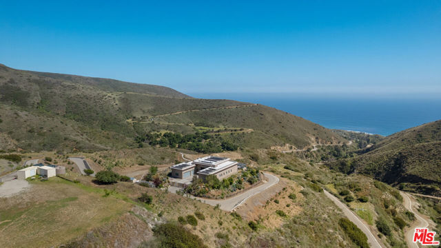 10715 Yerba Buena Road, Malibu CA: https://media.crmls.org/mediaz/6772541e-0d45-4656-9daa-f9584d6fc05e.jpg