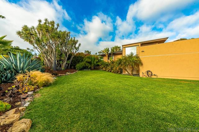 6318 Castejon Drive, La Jolla, California 92037, 3 Bedrooms Bedrooms, ,3 BathroomsBathrooms,Single Family Residence,For Sale,Castejon Drive,240017377SD