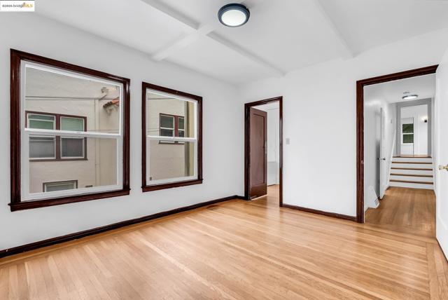 2340 Virginia St, Berkeley CA: https://media.crmls.org/mediaz/6772e939-8a13-469a-9f57-091b36310b44.jpg