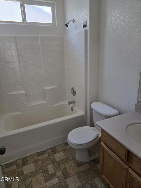 Detail Gallery Image 14 of 16 For 2301 E Newgrove St, Lancaster,  CA 93535 - 5 Beds | 3 Baths