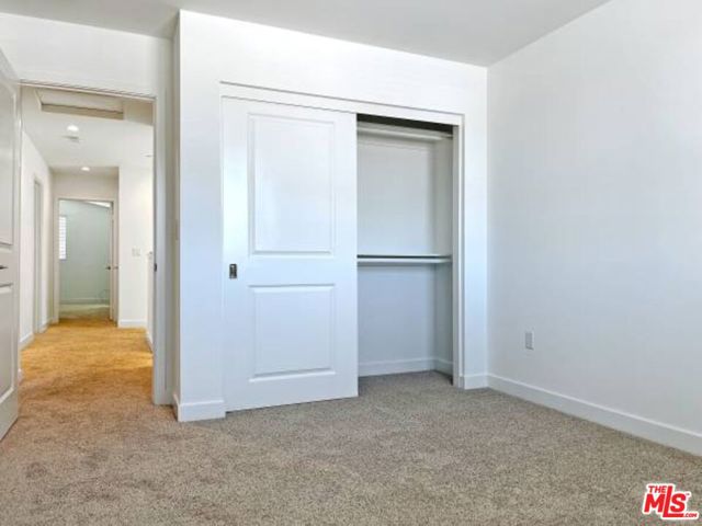 7105 TAMPA Avenue, Reseda CA: https://media.crmls.org/mediaz/6773fe70-2231-453d-8c93-47283088ae5b.jpg