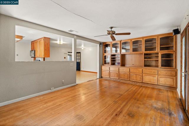 3478 Esperanza Drive, Concord CA: https://media.crmls.org/mediaz/6774698a-b547-47b3-9824-846c1ca729bd.jpg